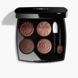 New CHANEL Limited Edition 219 Boutons Couture Les 4 Ombres Eyeshadow Palette